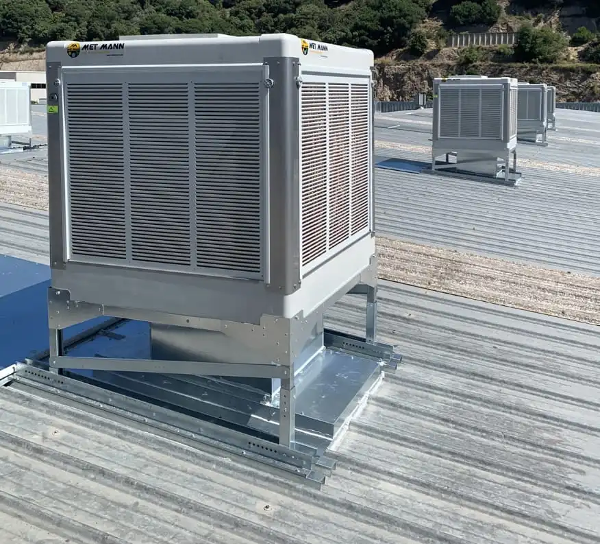 Outdoor air cooler